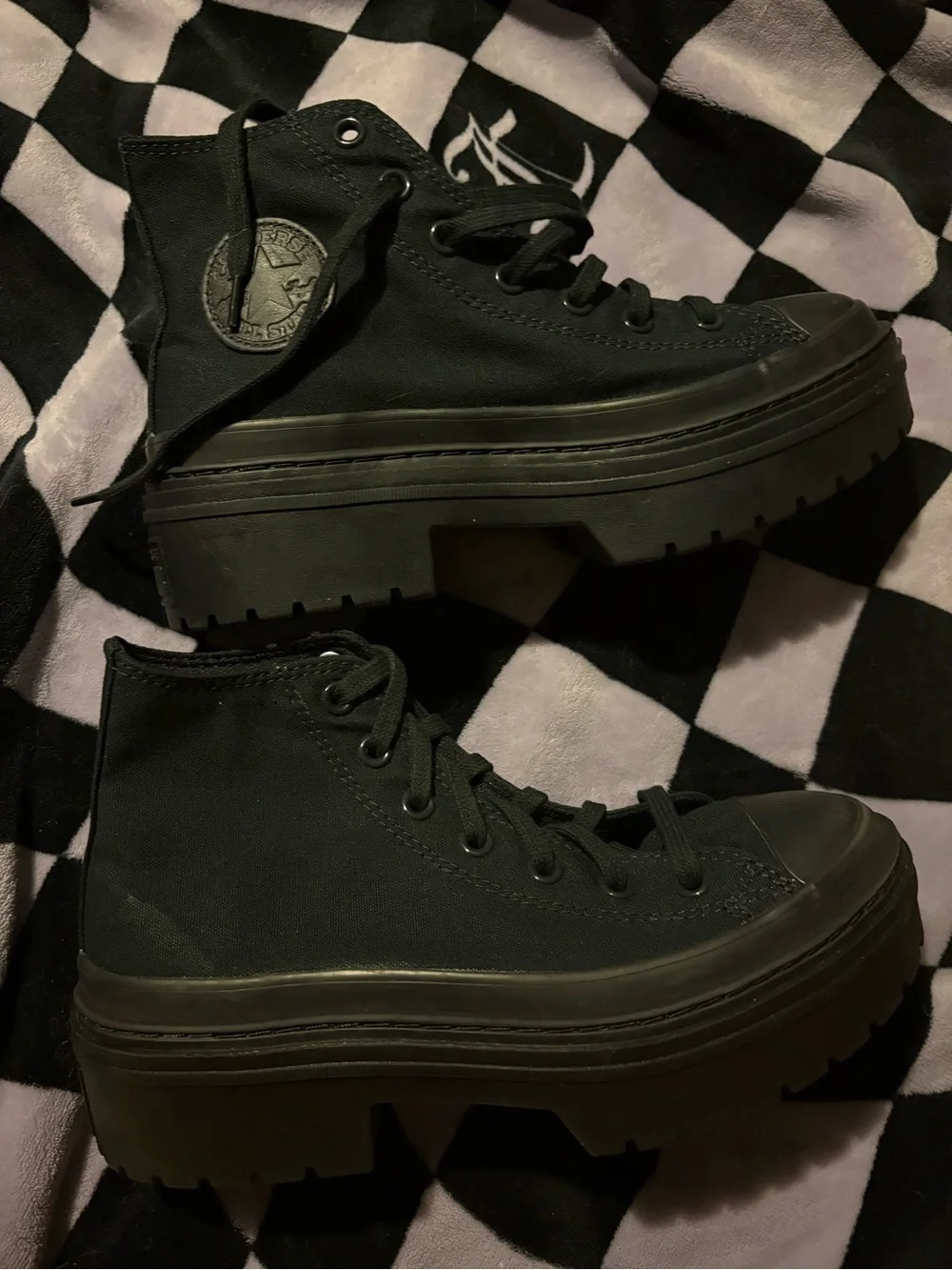 Converse Platform Lug-Sole High-Top Sneaker - Black